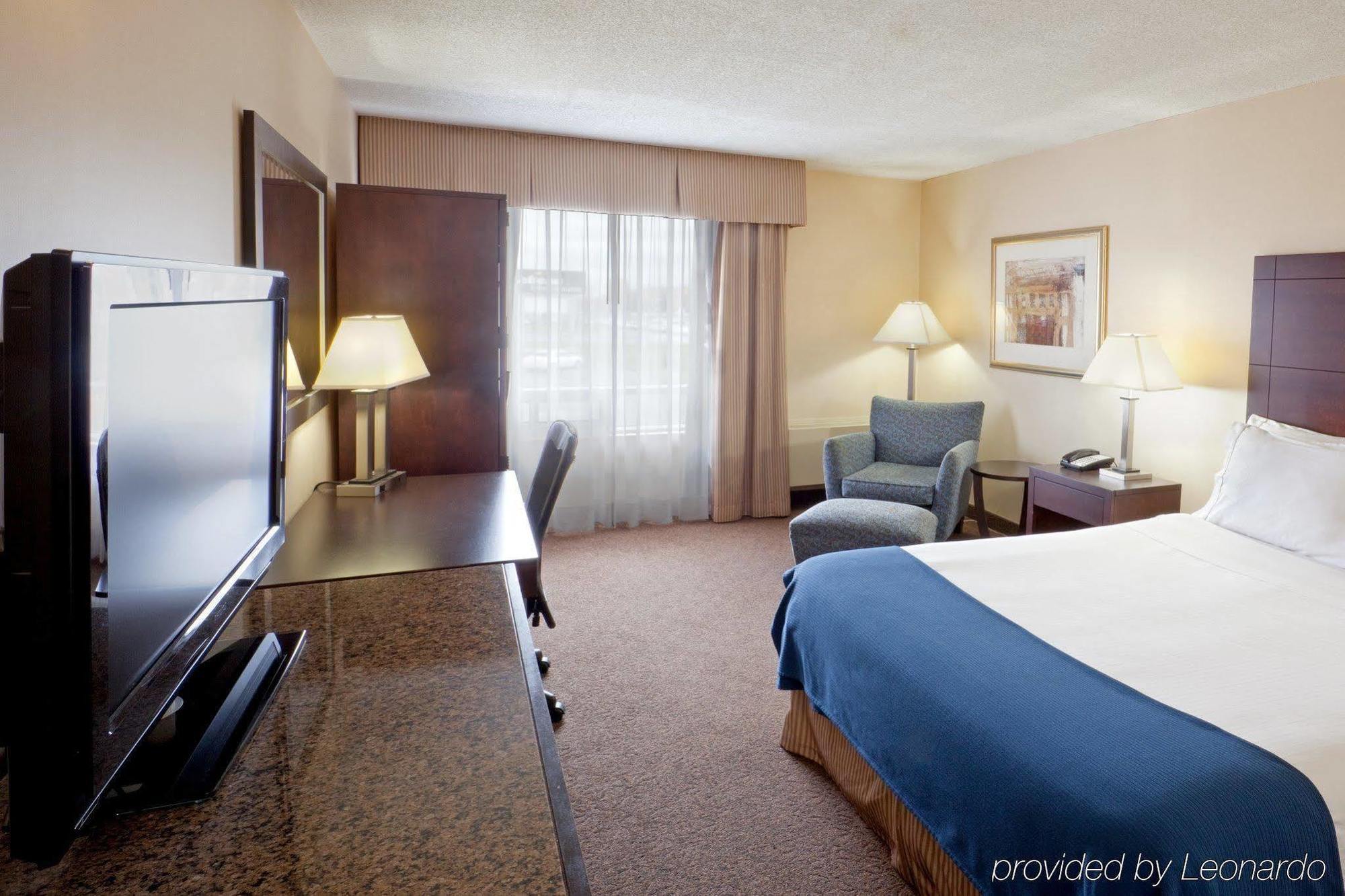Quality Inn Сен-Жан-сюр-Ришелье Номер фото